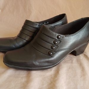 Beautiful Winter Shoes, Clarks, Size 12W